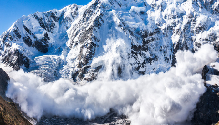 做梦梦见雪崩但我很安全