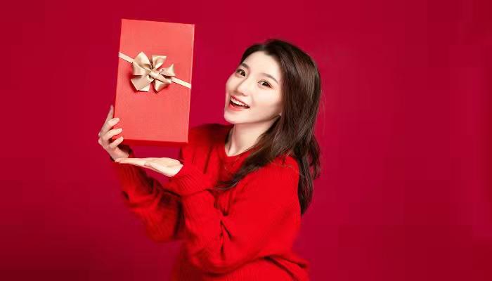 女人做梦梦见纸人是什么意思