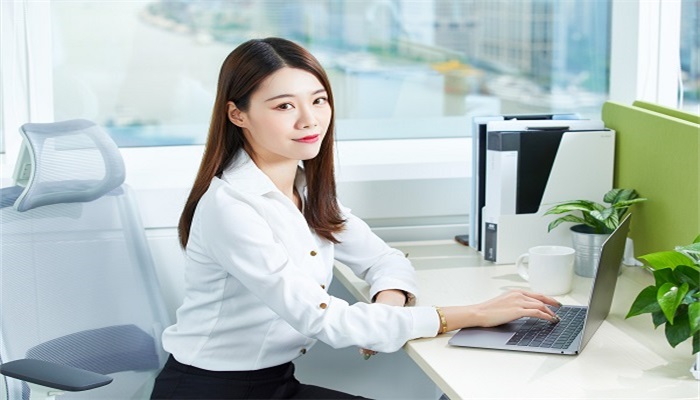 做梦梦见自己喜欢的女生