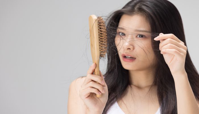 做梦梦见洗头掉头发是什么意思 做梦梦见洗头掉头发是什么预兆