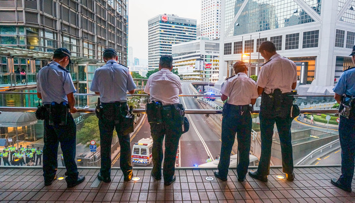 做梦梦见被警察抓住了是什么意思