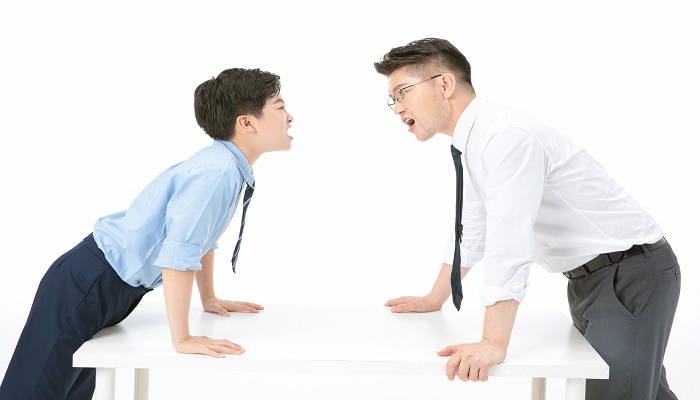 做梦梦见和同事吵架