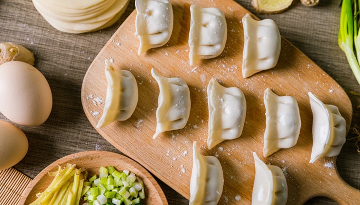 做梦梦见吃饺子是什么意思