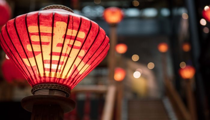 做梦梦见灯笼是什么意思 做梦梦见灯笼有什么预兆