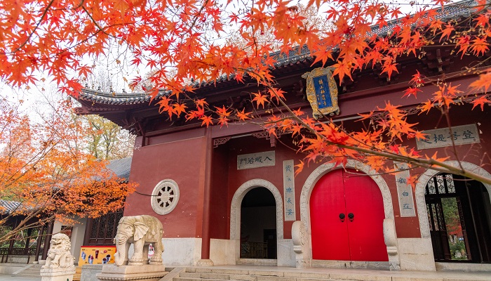 做梦梦见去庙里是什么意思