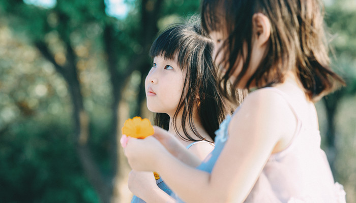 做梦梦见小女孩掉崖