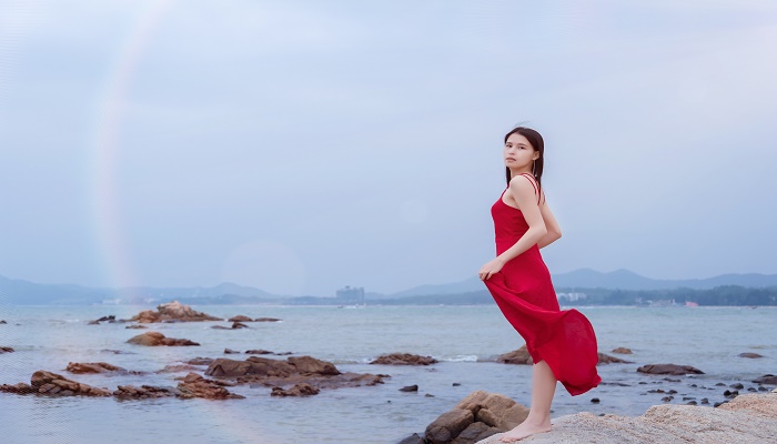 做梦梦见自己穿红衣服