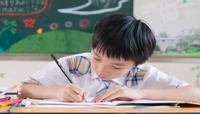 做梦做梦梦见男孩是什么意思
