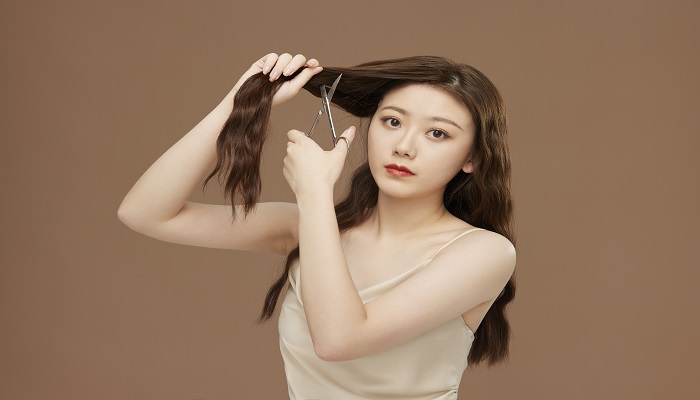 做梦梦见染头发是什么意思 做梦梦见染头发有什么预兆