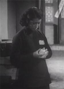 姊姊妹妹站起来1951