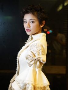 奔跑伊