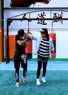 小家碧玉防狼手记